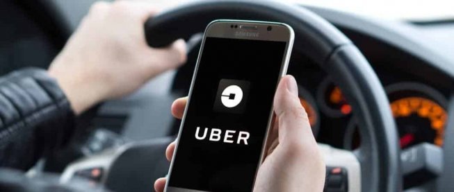 Justiça do Reino Unido faz aplicativo de Uber considerar motoristas como funcionários .